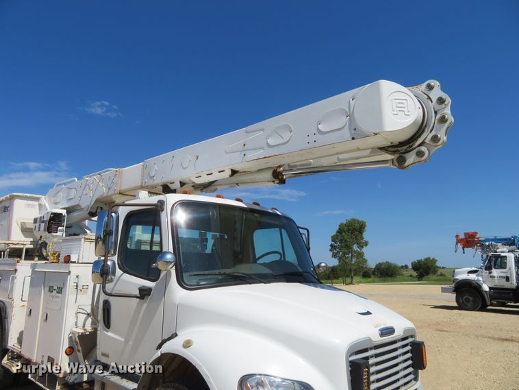 image for item FV9000 2007 Freightliner Business Class M2 bucket truck
