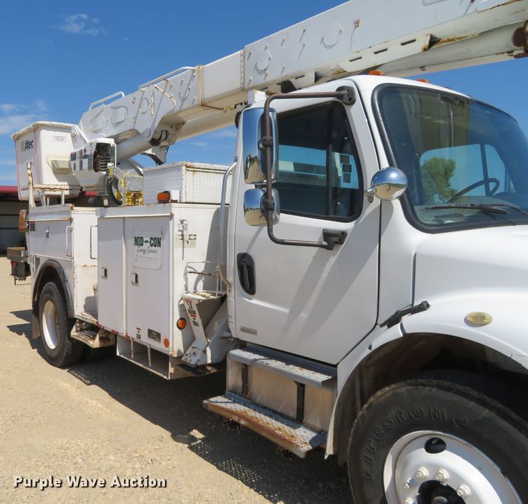 image for item FV9000 2007 Freightliner Business Class M2 bucket truck