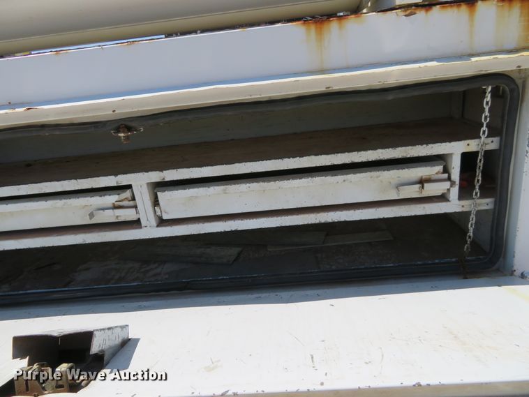 image for item FV9000 2007 Freightliner Business Class M2 bucket truck