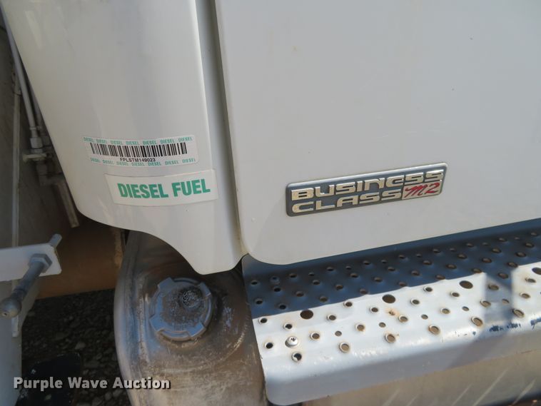 image for item FV9000 2007 Freightliner Business Class M2 bucket truck