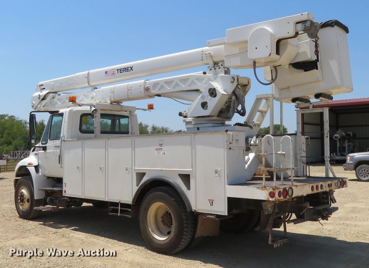 image for item FV9010 2011 International DuraStar 4300 bucket truck