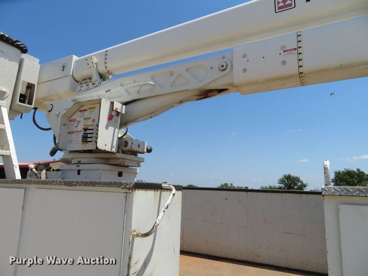 image for item FV9010 2011 International DuraStar 4300 bucket truck