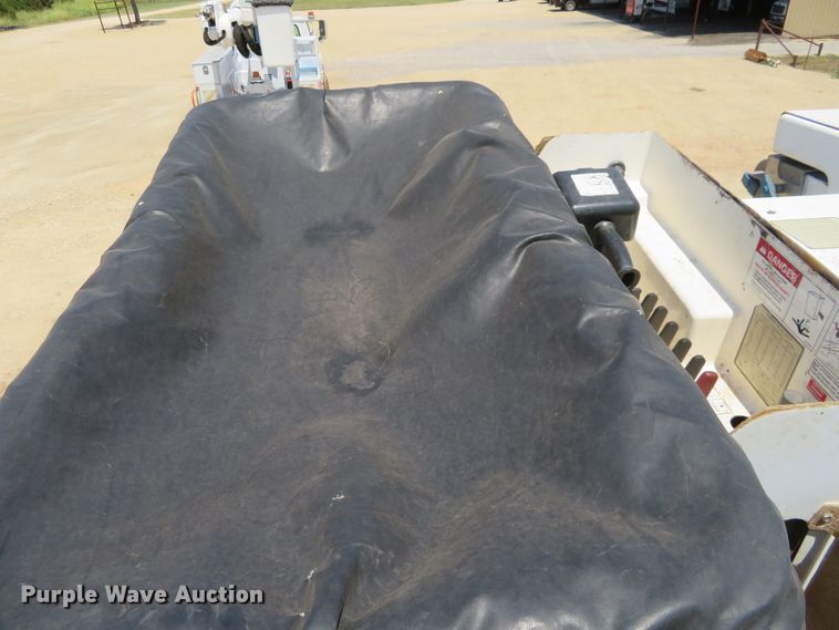 image for item FV9010 2011 International DuraStar 4300 bucket truck