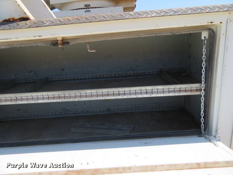 image for item FV9010 2011 International DuraStar 4300 bucket truck