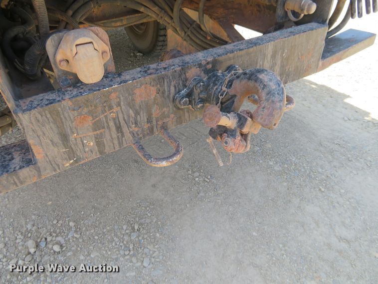 image for item FV9010 2011 International DuraStar 4300 bucket truck