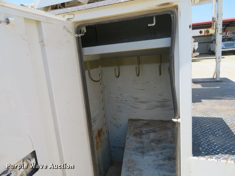 image for item FV9010 2011 International DuraStar 4300 bucket truck