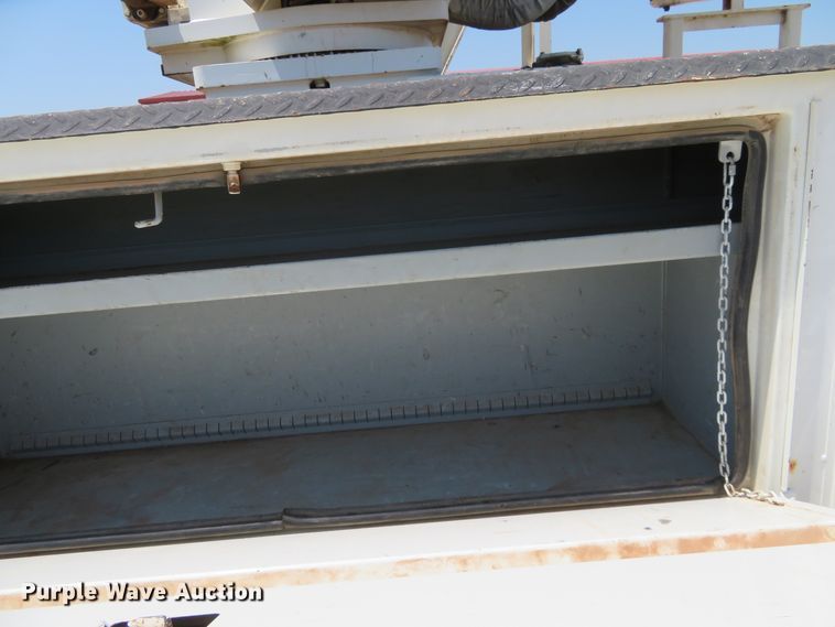 image for item FV9010 2011 International DuraStar 4300 bucket truck