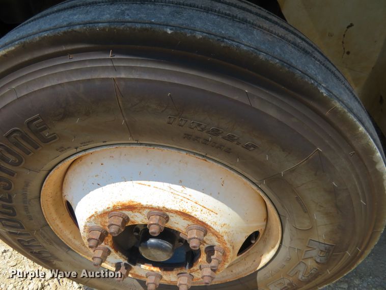 image for item FV9010 2011 International DuraStar 4300 bucket truck