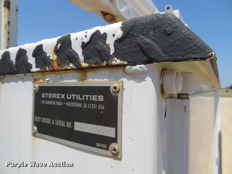 image for item FV9010 2011 International DuraStar 4300 bucket truck