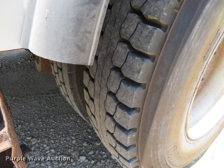 image for item FV9010 2011 International DuraStar 4300 bucket truck