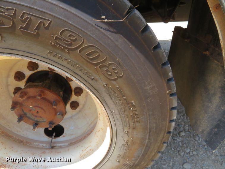 image for item FV9010 2011 International DuraStar 4300 bucket truck