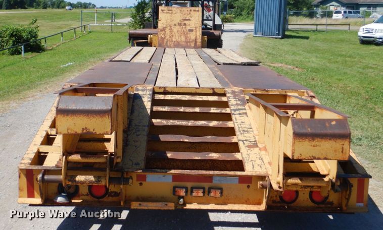 image for item G1868 1989 Belshe equipment trailer