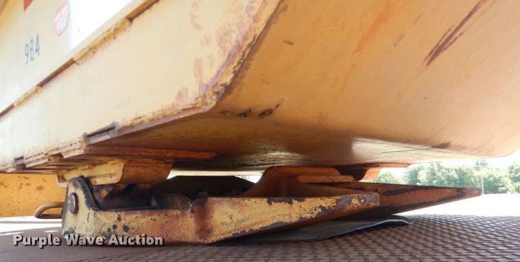 image for item G1868 1989 Belshe equipment trailer