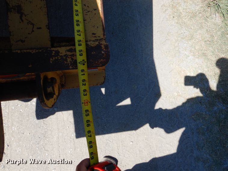 image for item G1868 1989 Belshe equipment trailer