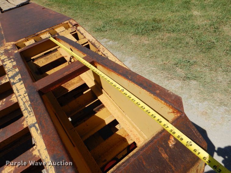 image for item G1868 1989 Belshe equipment trailer