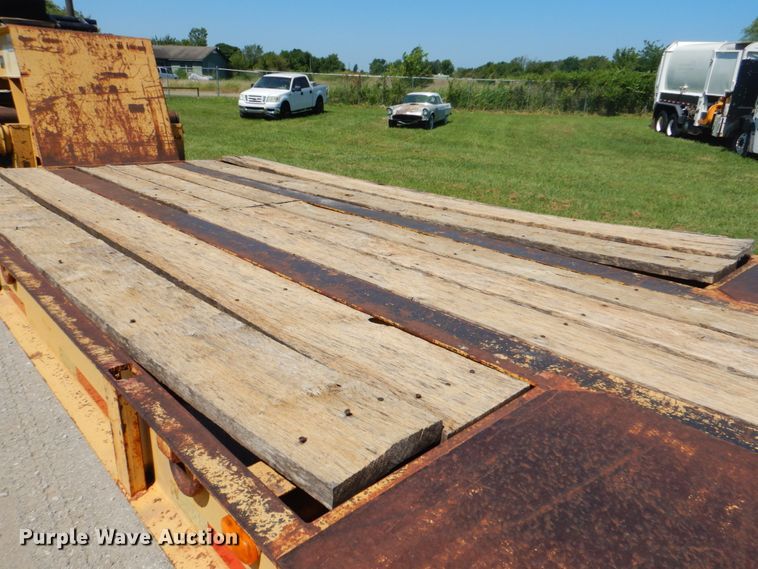 image for item G1868 1989 Belshe equipment trailer