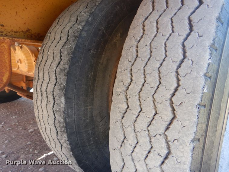 image for item G1868 1989 Belshe equipment trailer