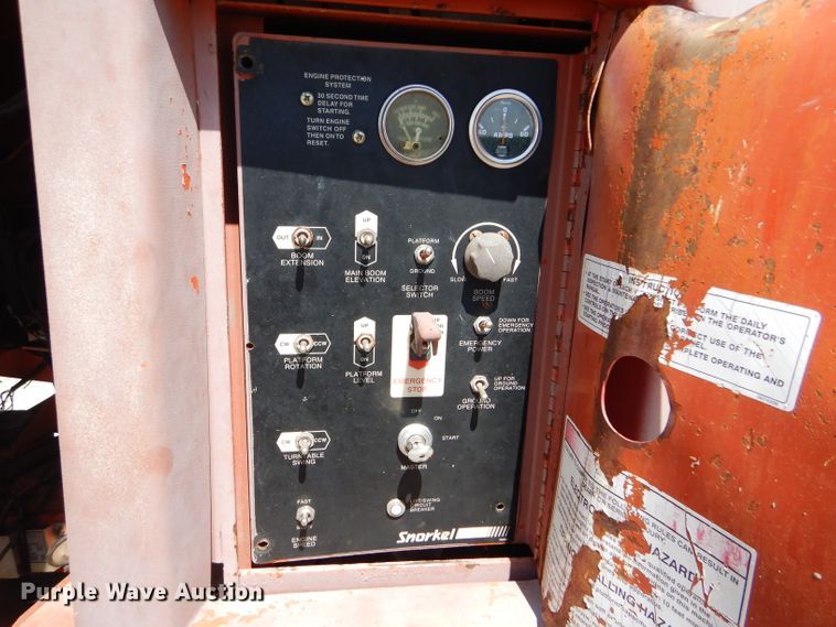 image for item GH9530 1999 Snorkelift TB60 boom lift