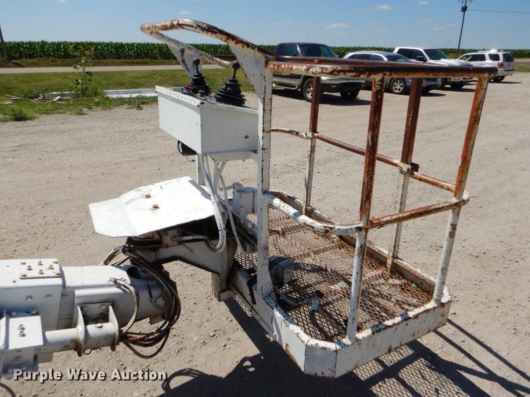 image for item GH9530 1999 Snorkelift TB60 boom lift