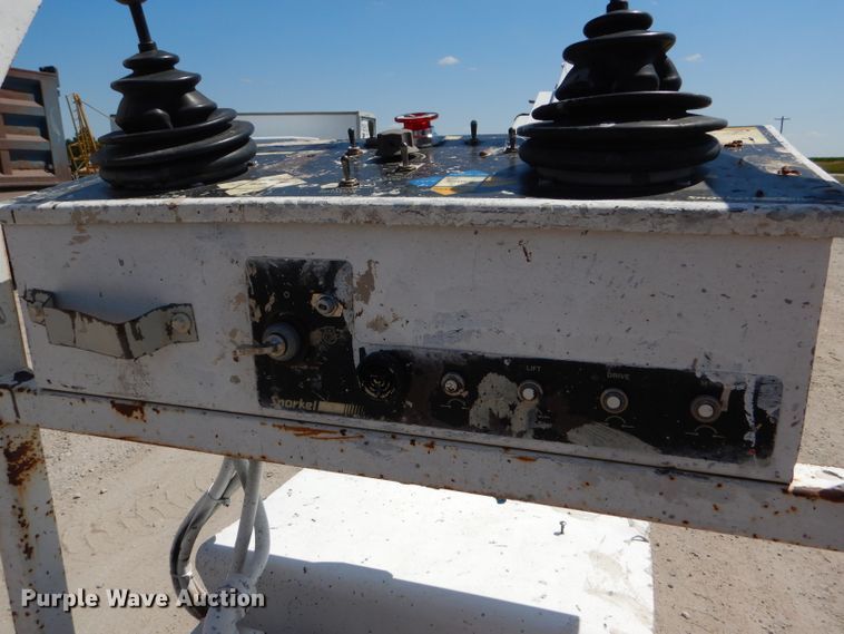 image for item GH9530 1999 Snorkelift TB60 boom lift