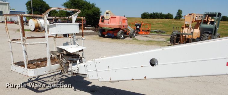 image for item GH9530 1999 Snorkelift TB60 boom lift