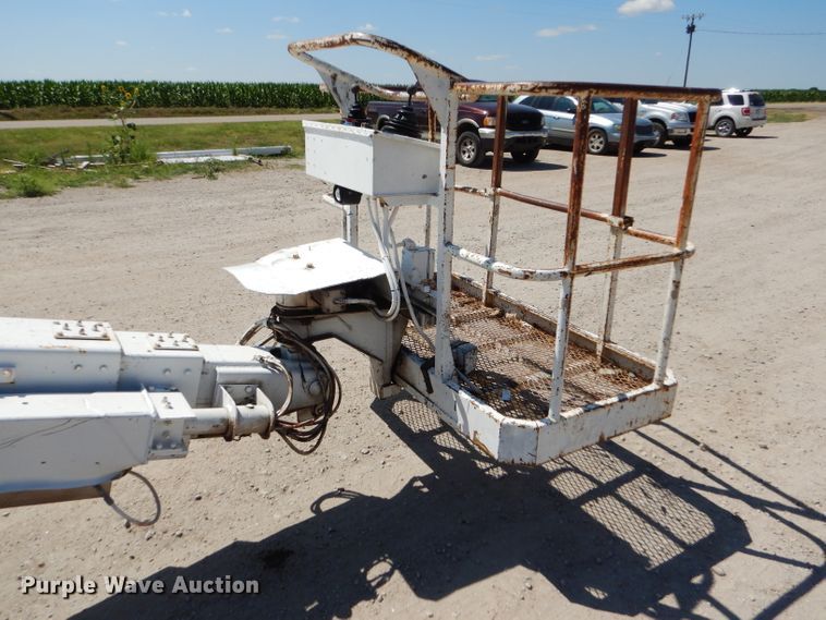 image for item GH9530 1999 Snorkelift TB60 boom lift