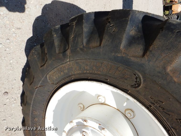 image for item GH9530 1999 Snorkelift TB60 boom lift