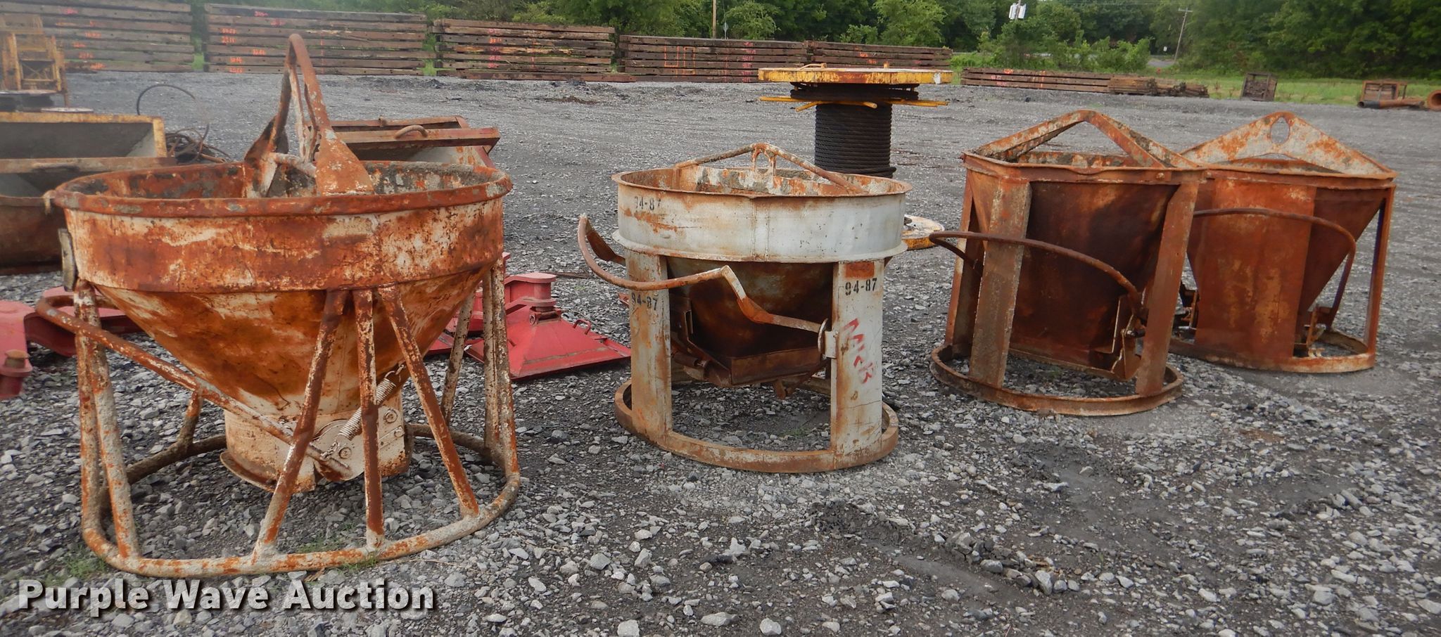 (4) round concrete buckets in Muskogee, OK Item DF2145 sold Purple Wave