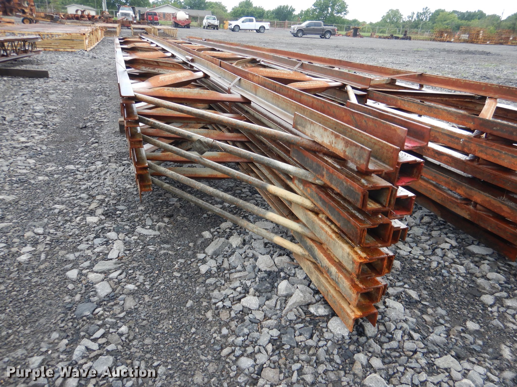 Approximately 15 steel building trusses in Muskogee, OK Item DF2158