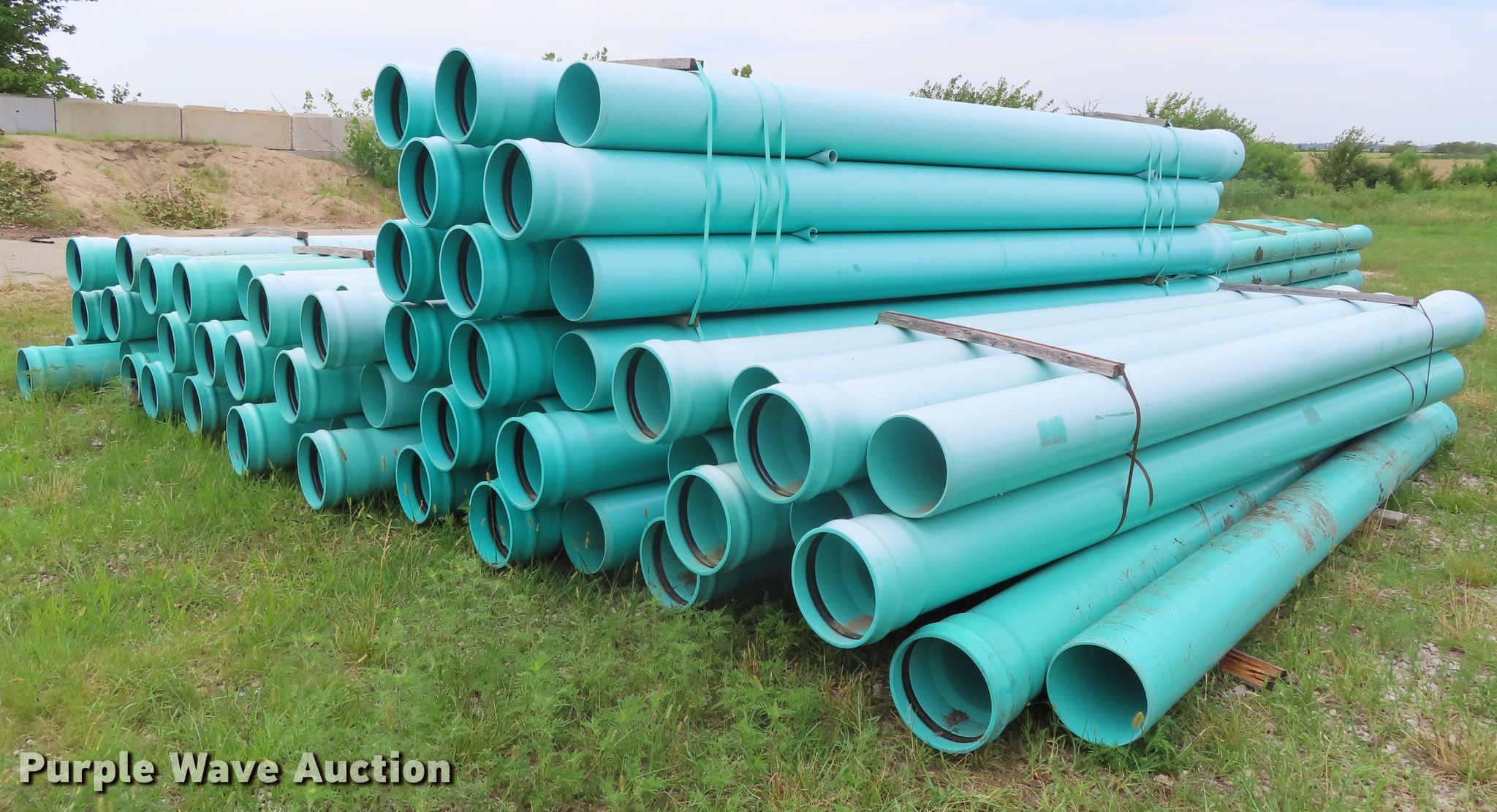 (68) SDR-26 sewer pipe joints in Olathe, KS | Item FJ9182 sold | Purple