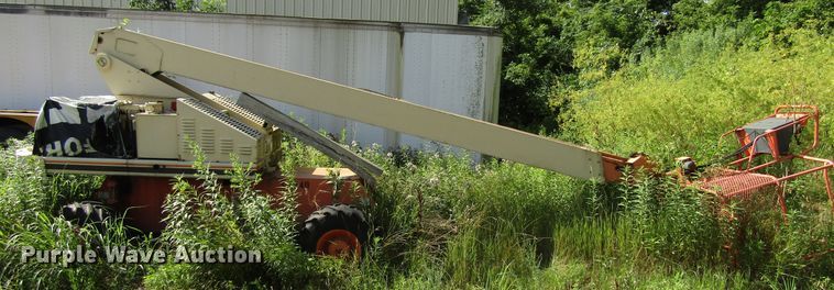 image for item EU9717 2000 JLG 404 boom lift