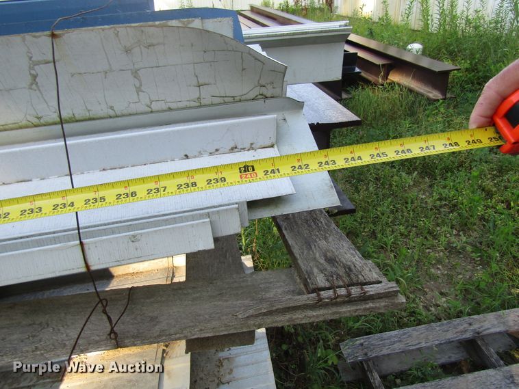 image for item EU9722 Aluminum siding