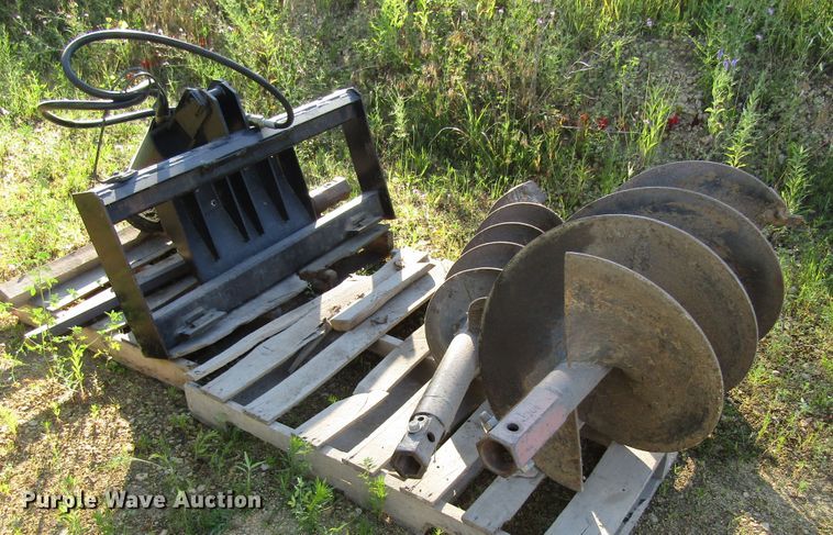 image for item EU9723 Lowe 200 post hole auger