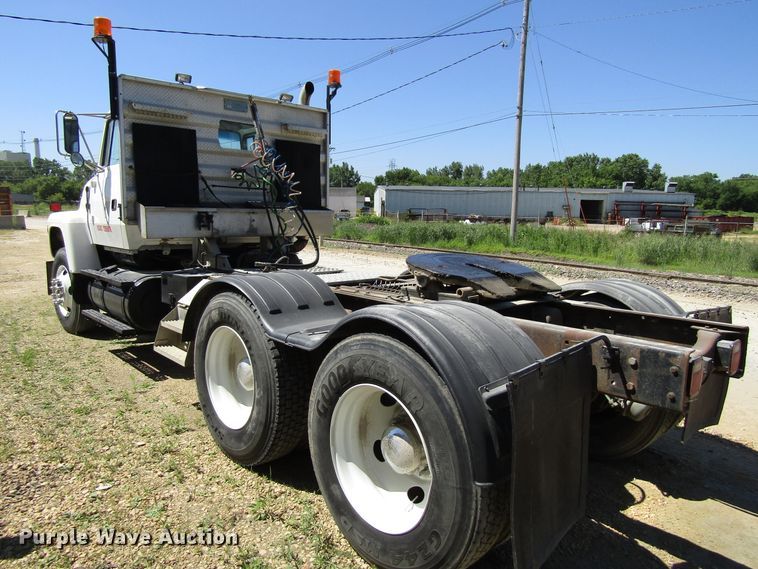 image for item EU9730 1997 Ford L9000 semi truck