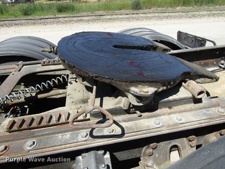 image for item EU9730 1997 Ford L9000 semi truck