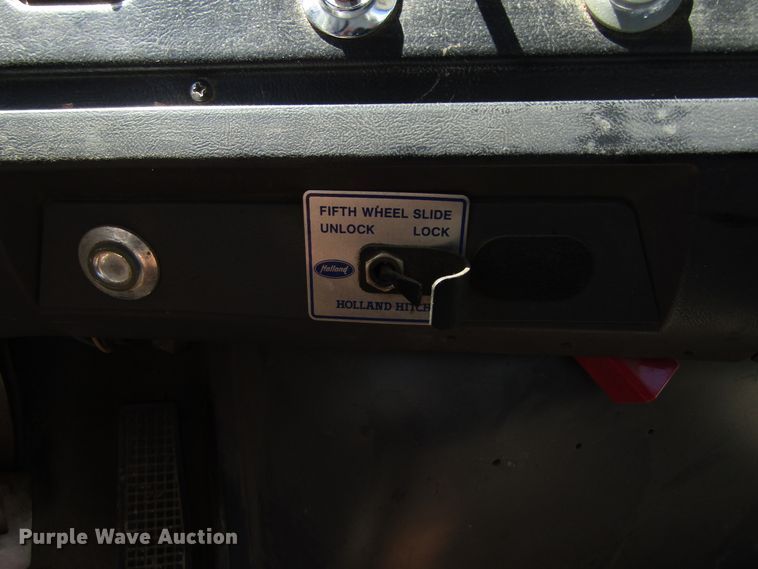 image for item EU9730 1997 Ford L9000 semi truck