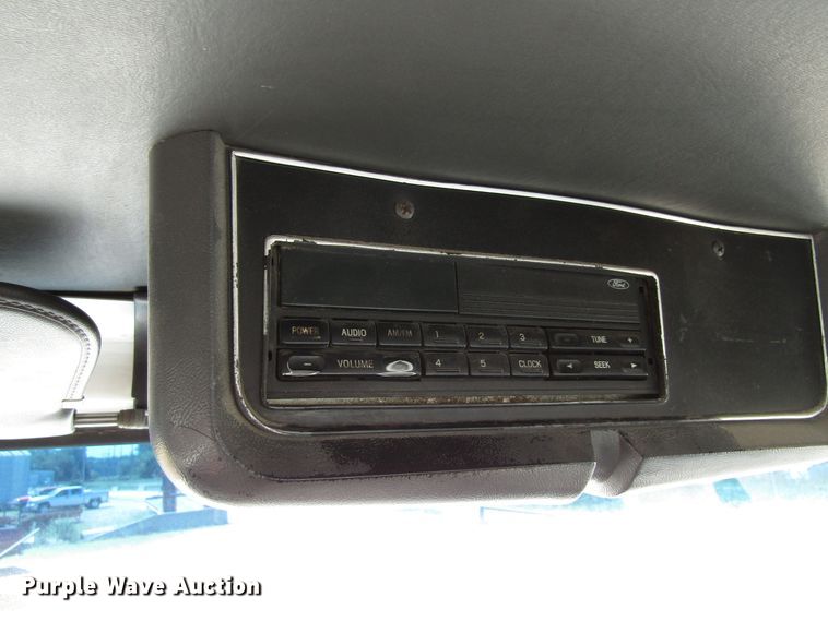 image for item EU9730 1997 Ford L9000 semi truck