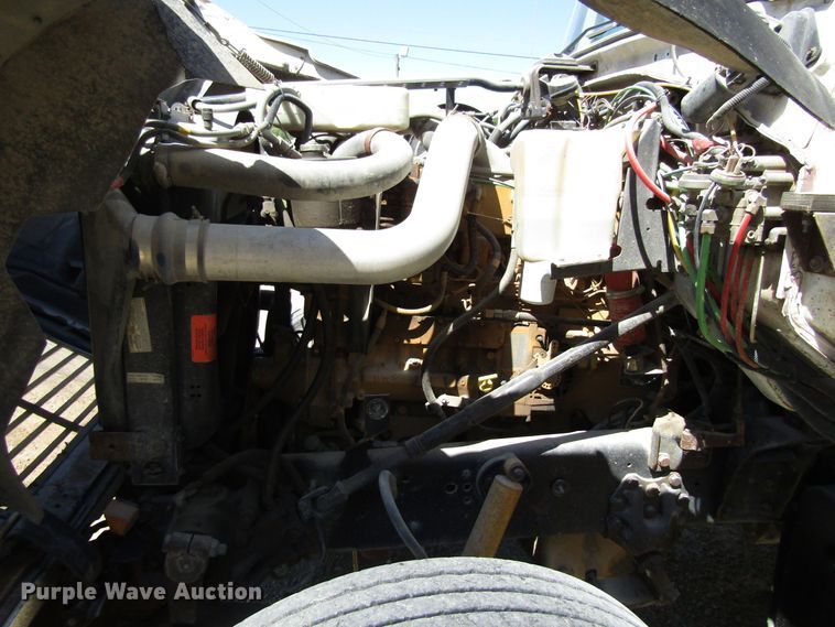 image for item EU9730 1997 Ford L9000 semi truck