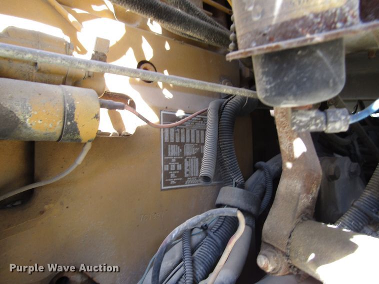 image for item EU9730 1997 Ford L9000 semi truck