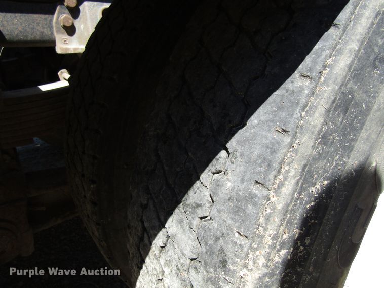 image for item EU9730 1997 Ford L9000 semi truck