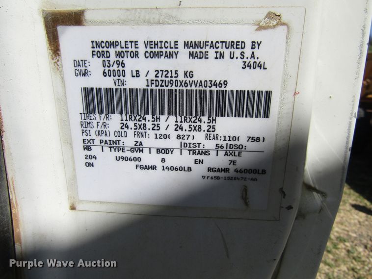 image for item EU9730 1997 Ford L9000 semi truck