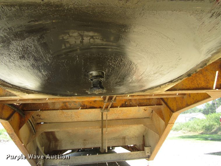 image for item EU9731 1970 Load King drop deck equipment trailer