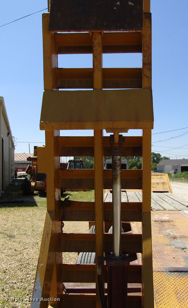 image for item EU9731 1970 Load King drop deck equipment trailer