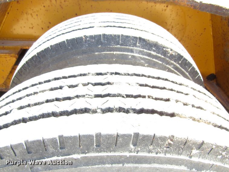 image for item EU9731 1970 Load King drop deck equipment trailer