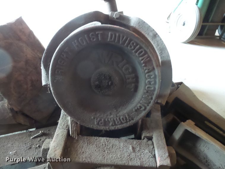 image for item FM9505 Wright chain hoist trolley