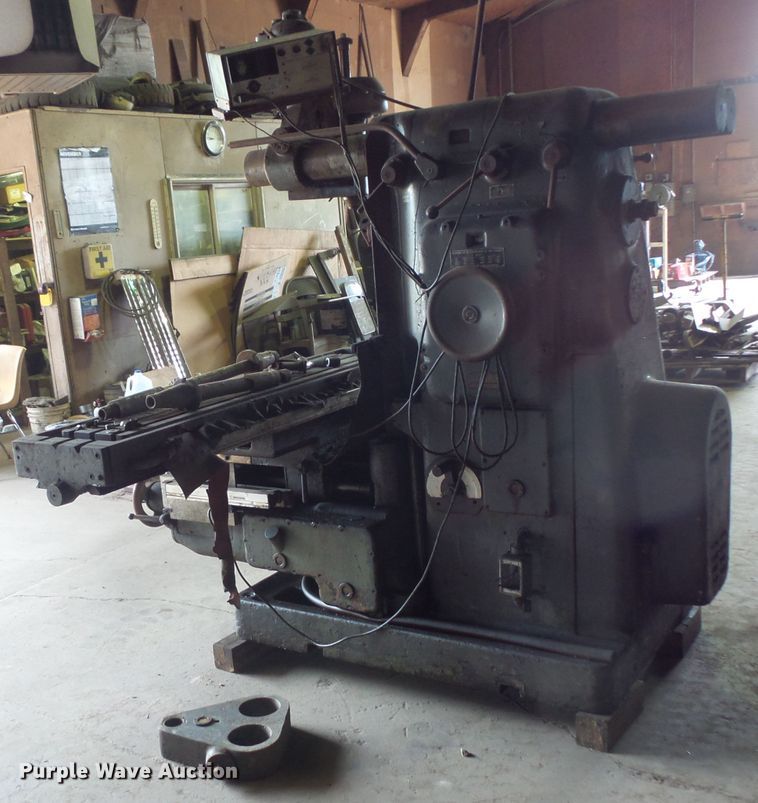image for item FM9519 Rusnok Tool Works milling machine
