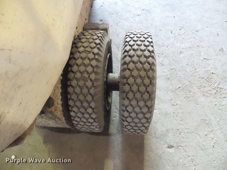 image for item FM9521 Concrete buggy