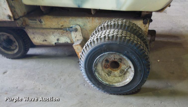 image for item FM9521 Concrete buggy