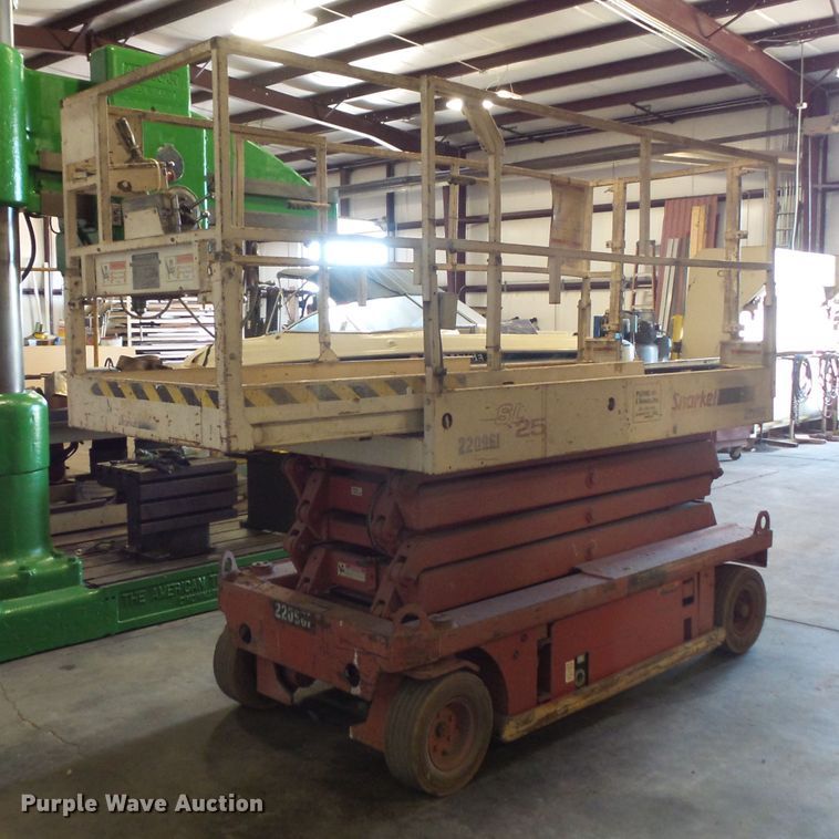 image for item FM9554 Snorkel SL25 scissor lift