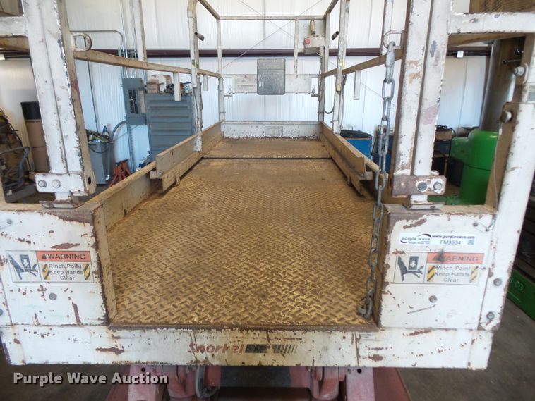 image for item FM9554 Snorkel SL25 scissor lift